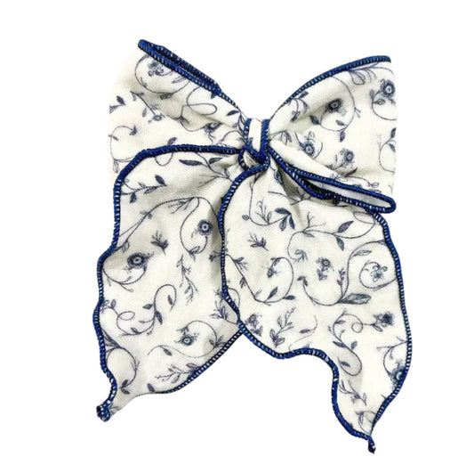 Fable Bow Midsize - Scandi Floral